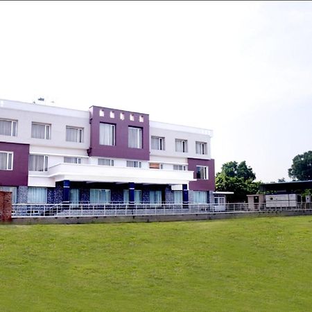 Hotel Krishna Palace, Ayodhya Dış mekan fotoğraf