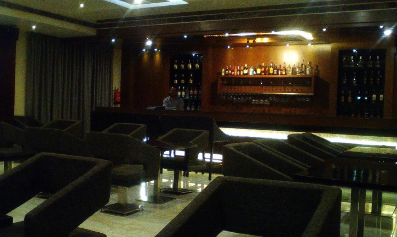 Hotel Krishna Palace, Ayodhya Dış mekan fotoğraf