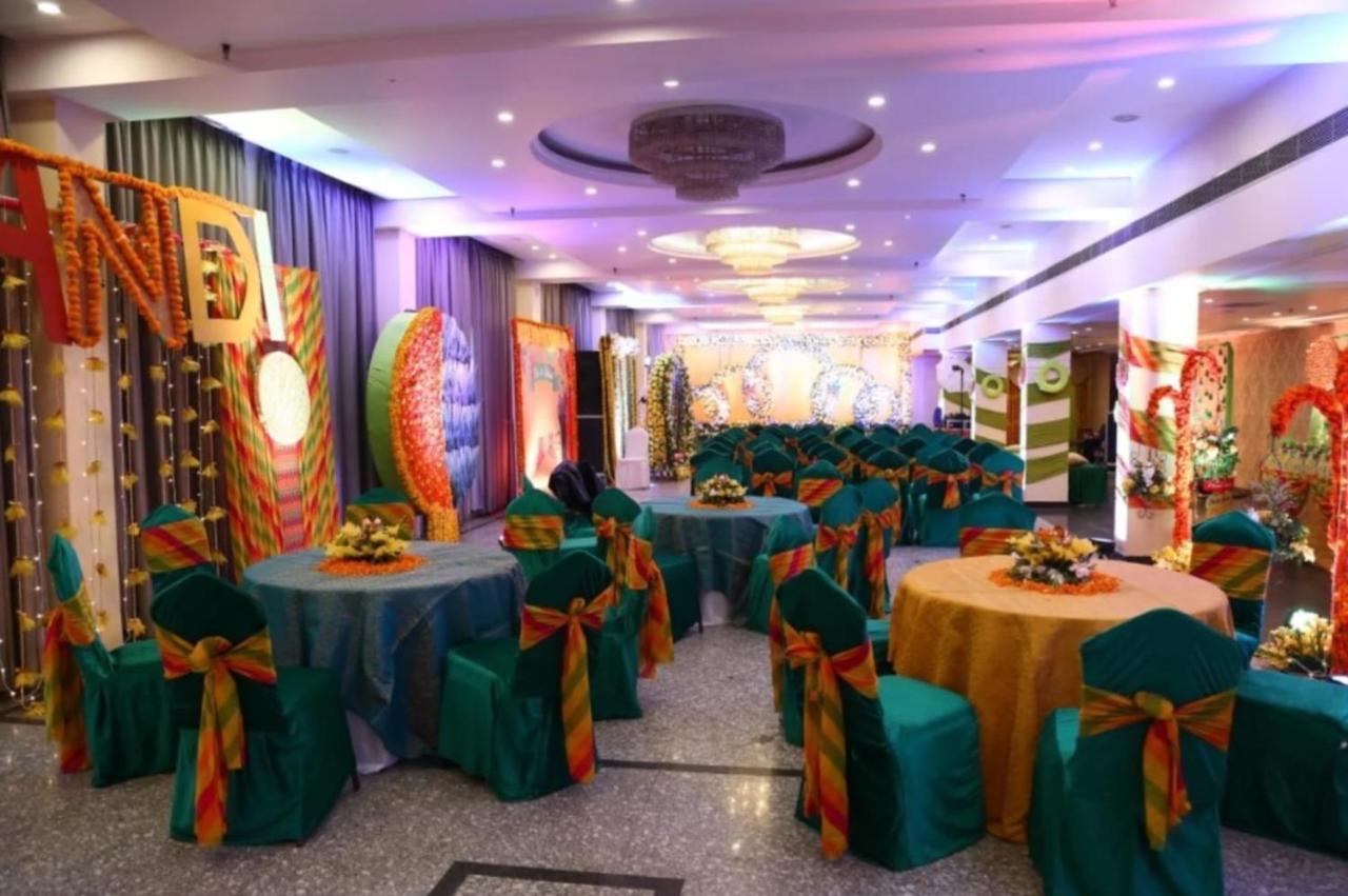 Hotel Krishna Palace, Ayodhya Dış mekan fotoğraf